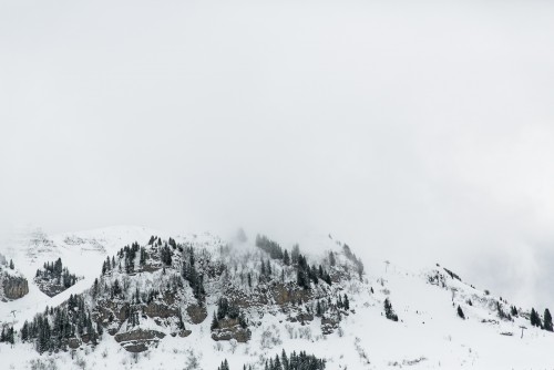 coraline-nicolas-couple-session-wedding-le-grand-bornand-france-haute-savoie-marion-co-photographe-marion-cougoureux (3 sur 316)